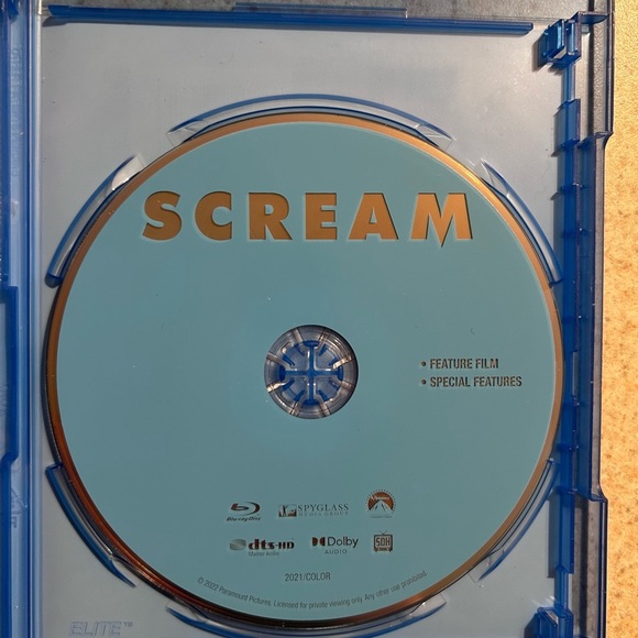 Scream Blu-ray + Digital Code - Blue Case - Picture 2 of 3